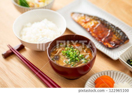 A Japanese breakfast featuring teriyaki mackerel 122965100