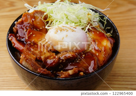 嫩烤豬肉碗 嫩烤豬肉碗 122965400