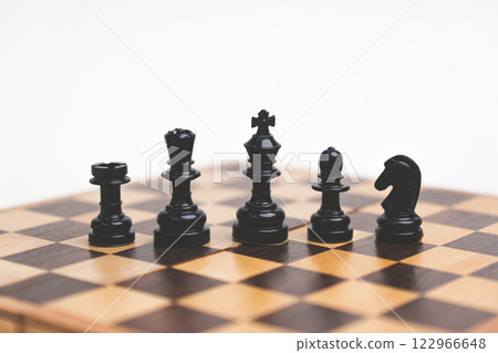 排列整齊的黑色棋子 122966648