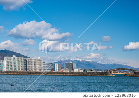 Lake Biwa Otsu Port scenery in winter Lake Biwa Otsu Port scenery in winter 122968016