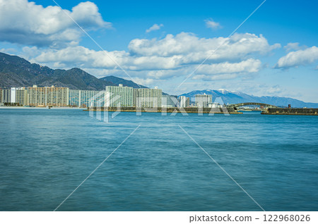 冬季的琵琶湖：從大津港眺望的風景 122968026