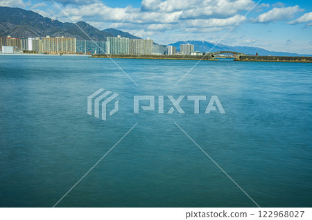 冬季的琵琶湖：從大津港眺望的風景 122968027