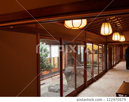 京都傳統老字號餐廳的風景 京都傳統老字號餐廳的風景 122970879