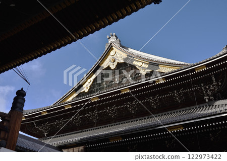 東本願寺：從阿彌陀堂眺望禦永堂[重要文化遺產] 122973422