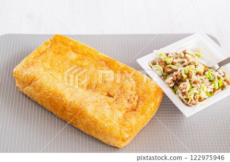 Tochioage and natto 122975946
