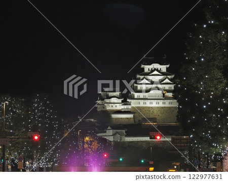 Night view of the national treasure Himeji Castle in winter 2024 Night view of the national treasure Himeji Castle in winter 2024 122977631