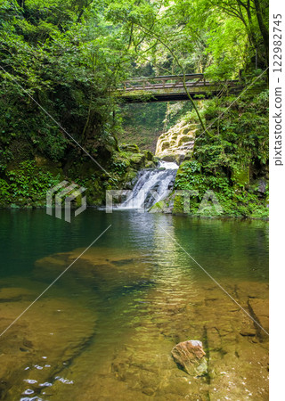 新綠「赤目四十八瀑」【靈山瀑布】 新綠「赤目四十八瀑」【靈山瀑布】 122982745