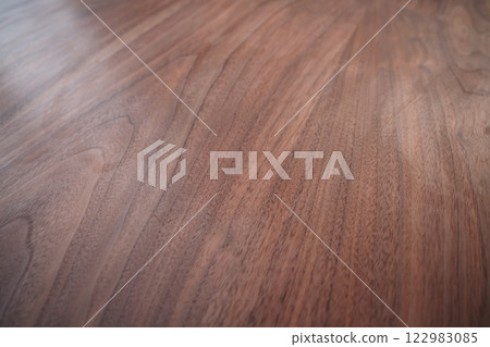 Closeup toned black walnut surface 122983085