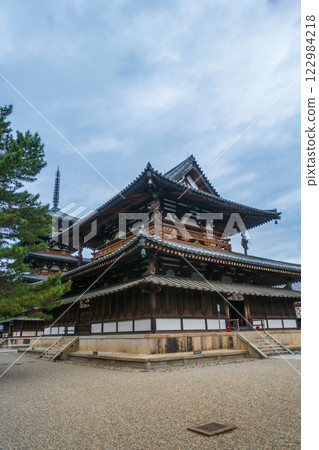 Horyuji Temple Golden Hall and Five-story Pagoda (Ikaruga Town, Nara Prefecture) 122984218