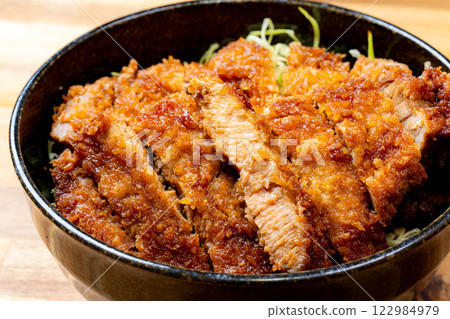 [Food ingredients] Sauce katsudon served in a bowl [Local cuisine] 122984979