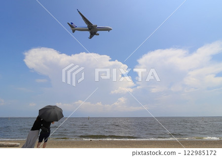 即將降落的飛機、可觀看飛機的沙灘、飛機拍照點 122985172