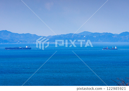 Wakayama Kitan Strait: Ships passing through the strait under the soft winter sunshine① 122985921
