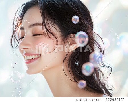 有氣泡的女人的形象 122986151