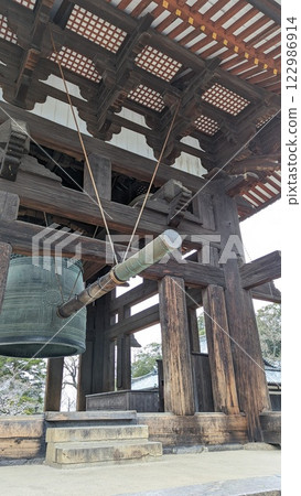 The Great Bell of Todaiji Temple's Bell Tower 122986914