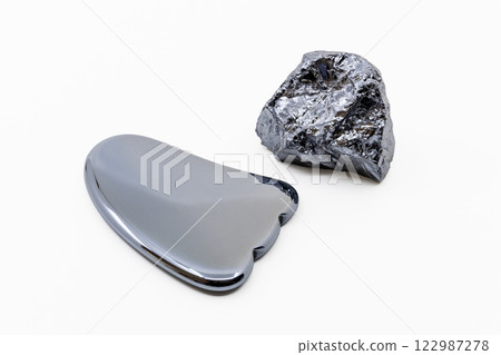 Terahertz kassa and terahertz ore on white background 122987278