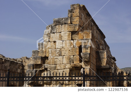 Türkiye, Pamukkale, Hierapolis ruins Türkiye, Pamukkale, Hierapolis ruins 122987536