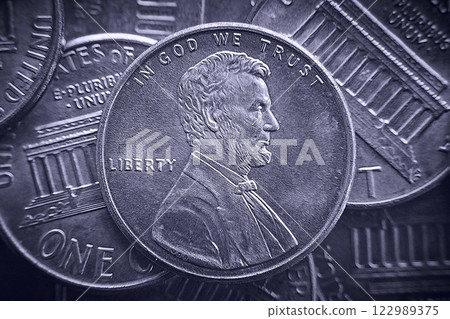 1 cent coin 122989375