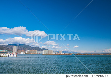 從大津港眺望的琵琶湖冬日風景 122990214