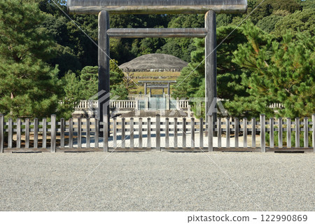 Emperor Meiji's Fushimi Momoyama Mausoleum (Fushimi Ward, Kyoto City) 122990869