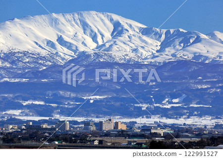Shonai Plain in winter: Rural scenery 122991527