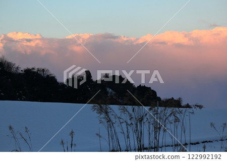 寒冷的冬日早晨 寒冷的冬日早晨 122992192