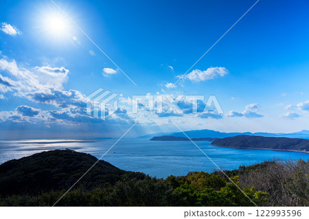 Wakayama Kita Strait: Awaji Island and Tomogashima Islands, the shining sun and the sparkling sea 122993596