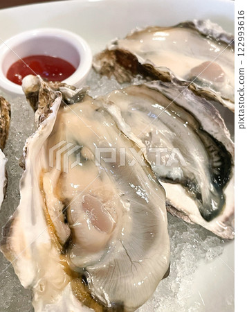 新鮮生牡蠣 新鮮生牡蠣 122993616