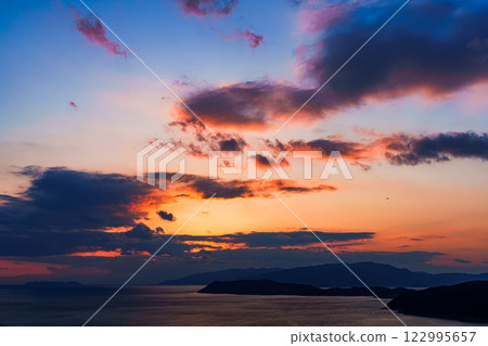 Beautiful sunset over the Kii Strait in Wakayama - Beautiful gradation of the sunset sky③ 122995657