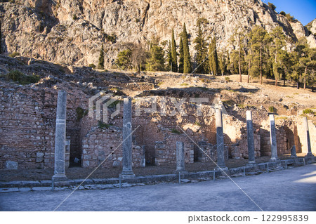 德爾斐希臘古代遺址的景色 德爾斐希臘古代遺址的景色 122995839