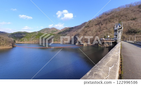 湯原水壩和湯原湖 1 122996586