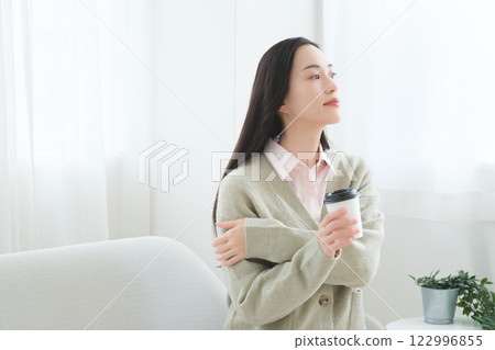 休息的商界女性 122996855