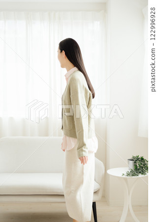 休息的商界女性 休息的商界女性 122996928