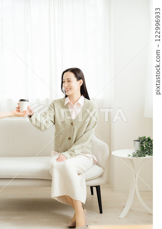 休息的商界女性 休息的商界女性 122996933