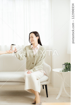休息的商界女性 休息的商界女性 122996934