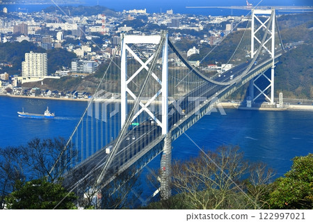 Kanmon Bridge in clear weather (Kanmon Strait) 122997021