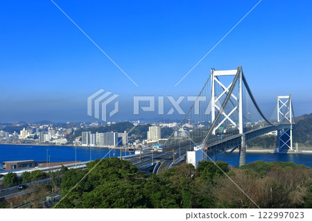 Kanmon Bridge in clear weather (Kanmon Strait) 122997023