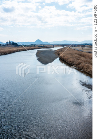 The silhouette of Mt. Mikami seen from the mouth of the Yasu River The silhouette of Mt. Mikami seen from the mouth of the Yasu River 122997600