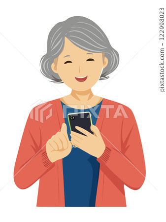 操作智慧型手機的亞洲高級女性 122998023