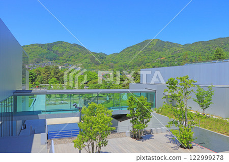 長野縣長野市，自然風光秀麗的長野縣立美術館 122999278