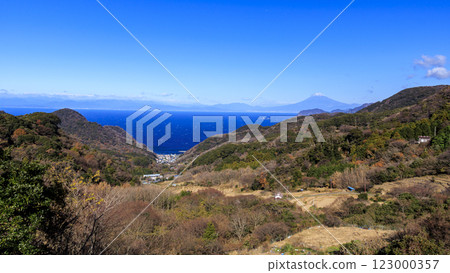 Winter at Ishibe rice terraces 123000357