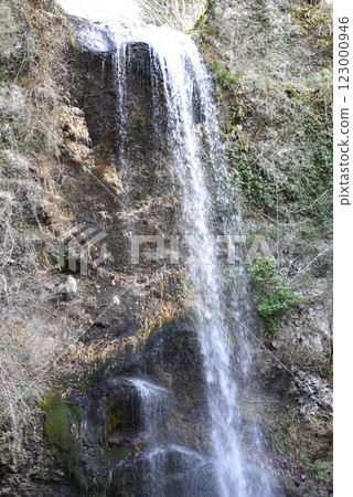 日落瀑布 123000946