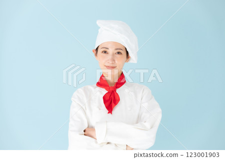 女廚師廚師外套雙臂交叉 123001903