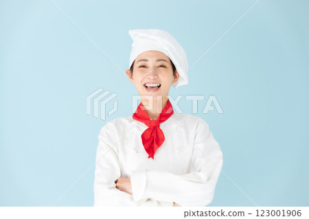 女廚師廚師外套雙臂交叉 123001906