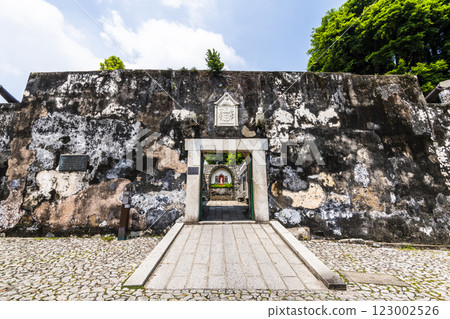Replica cannon and defense wall of Mount Fortress, Fortaleza do Monte is located in Santo Antonio in Macau. The fort is one of the UNESCO World Heritage. 123002526