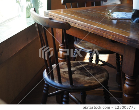 Sunny window table Sunny window table 123003773