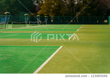 Well maintained tennis court Well maintained tennis court 123005048