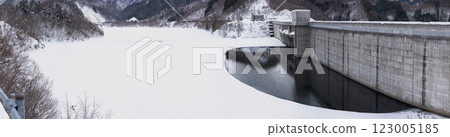 250214 Nyukawa Dam z026-037-P 123005185