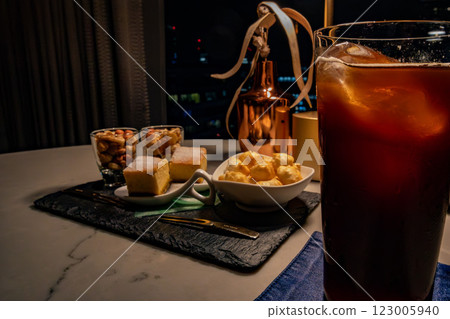 Marriott luxury hotel Mesm Tokyo, lounge at night 123005940