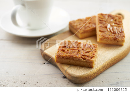 Florentine Western confectionery image 123006825