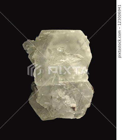 Transparent Cubic Fluorite Transparent Cubic Fluorite 123006941